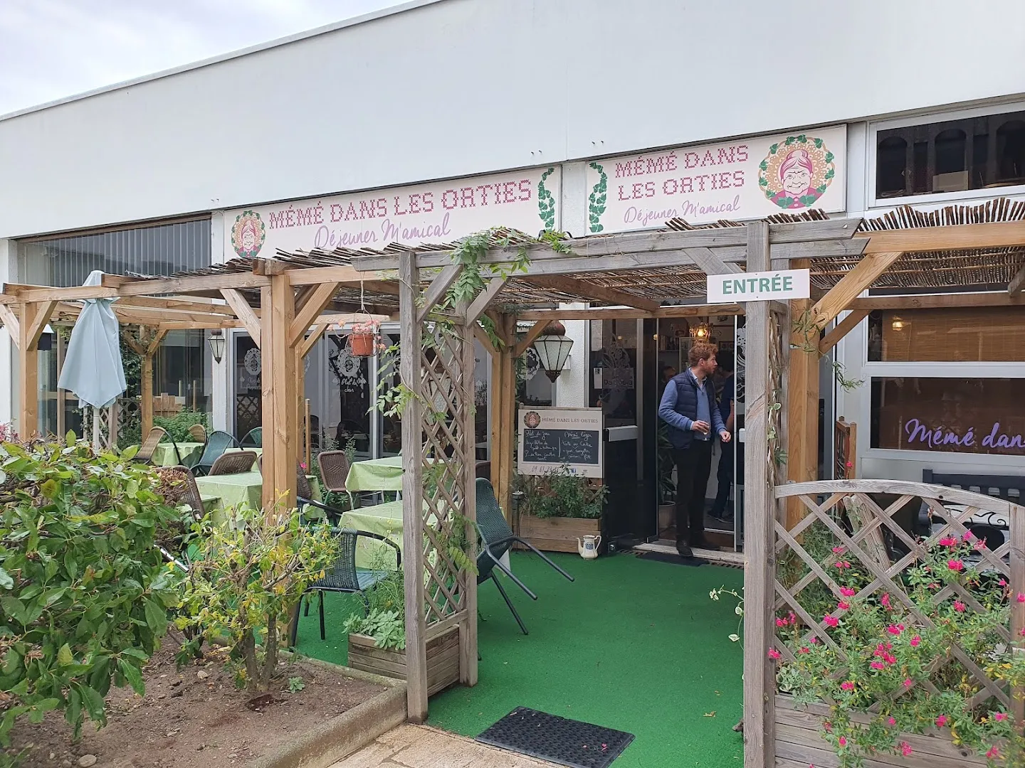 Mémé dans les orties